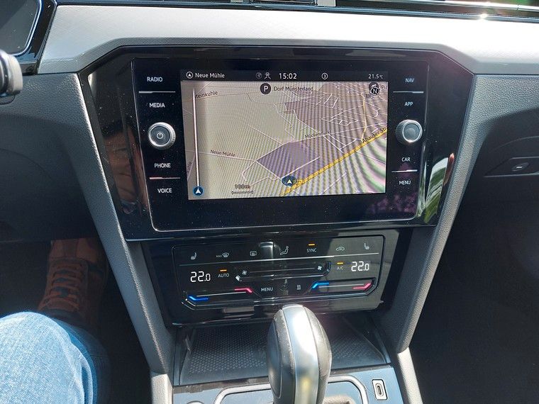 VW Passat  Variant 2,0 TDI Business *AHK*DSG*Standhz