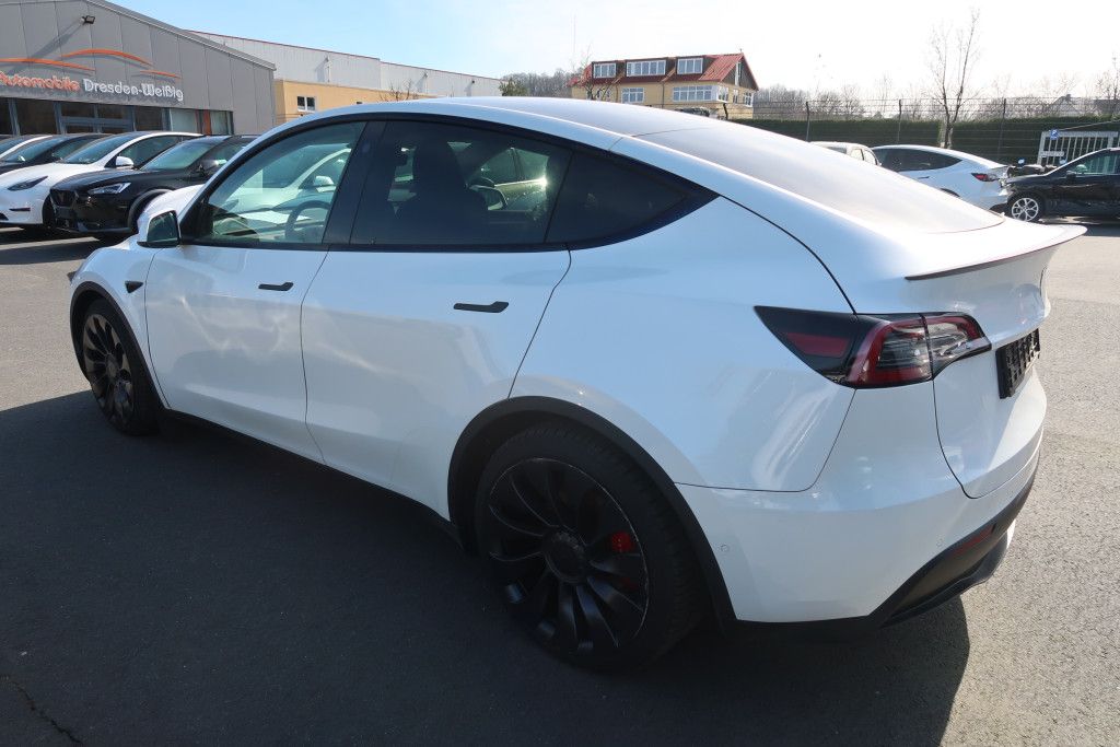 Tesla Model Y Performance Dual Motor AWD*Pano*21