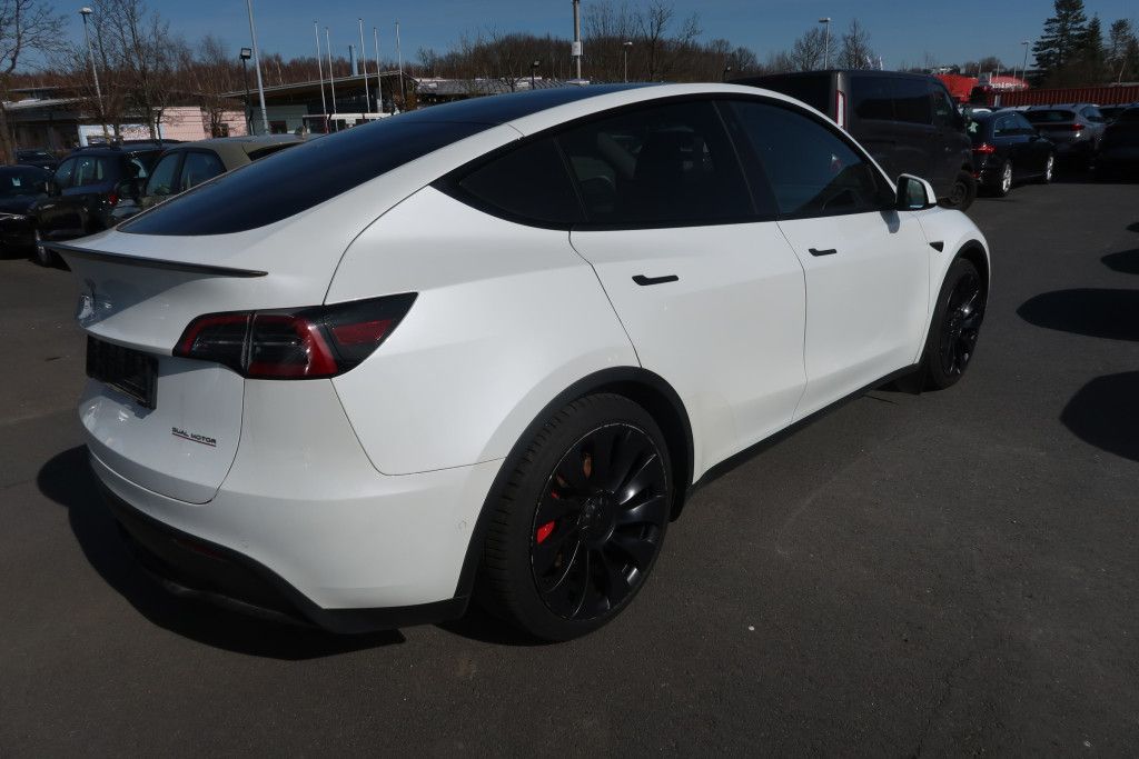 Tesla Model Y Performance Dual Motor AWD*Pano*21