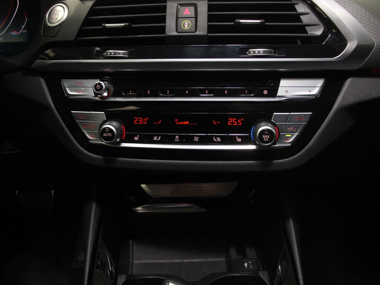 BMW X3 xDrive30d ZA M Sport Head-Up HK HiFi DAB LED