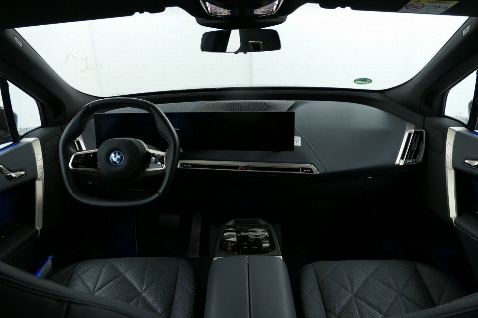 BMW iX4 xDr Sport 360° AHK Sitzbel ACC HuD Laser