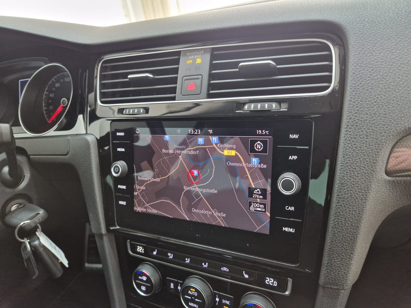 VW Golf VII Lim. IQ.DRIVE DSG LED Standheizung DAB+
