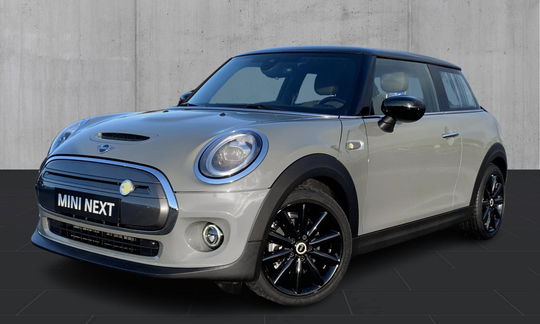 MINI Cooper SE  Essential 3d