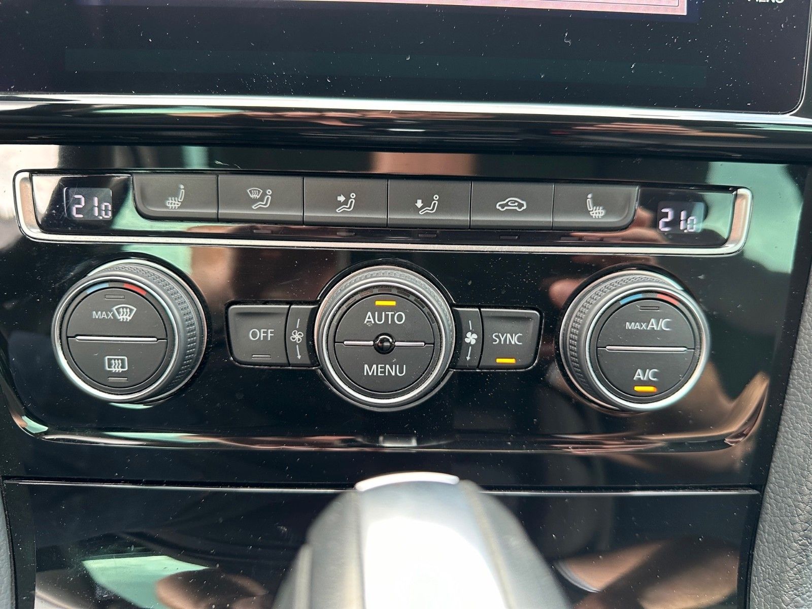 VW Golf VII Variant Highline 1.5 TSI DSG NAVI LED