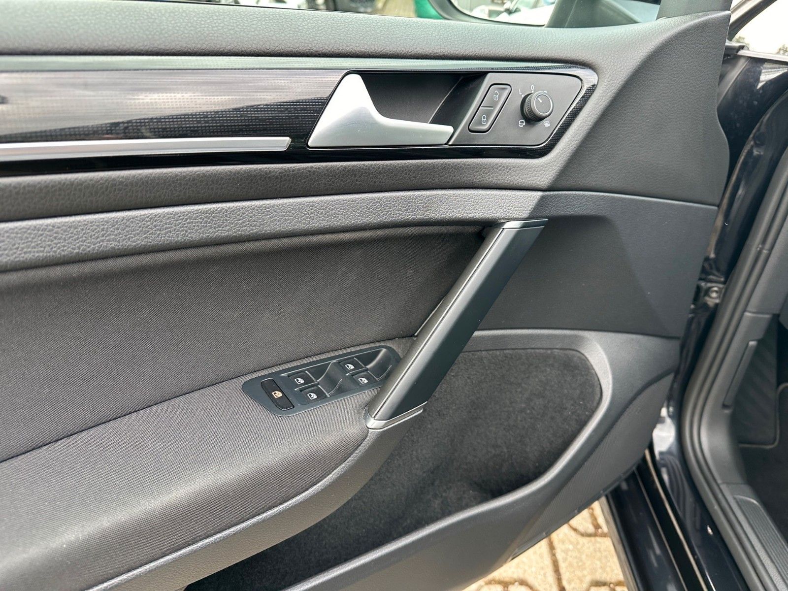 VW Golf VII Variant Highline 1.5 TSI DSG NAVI LED