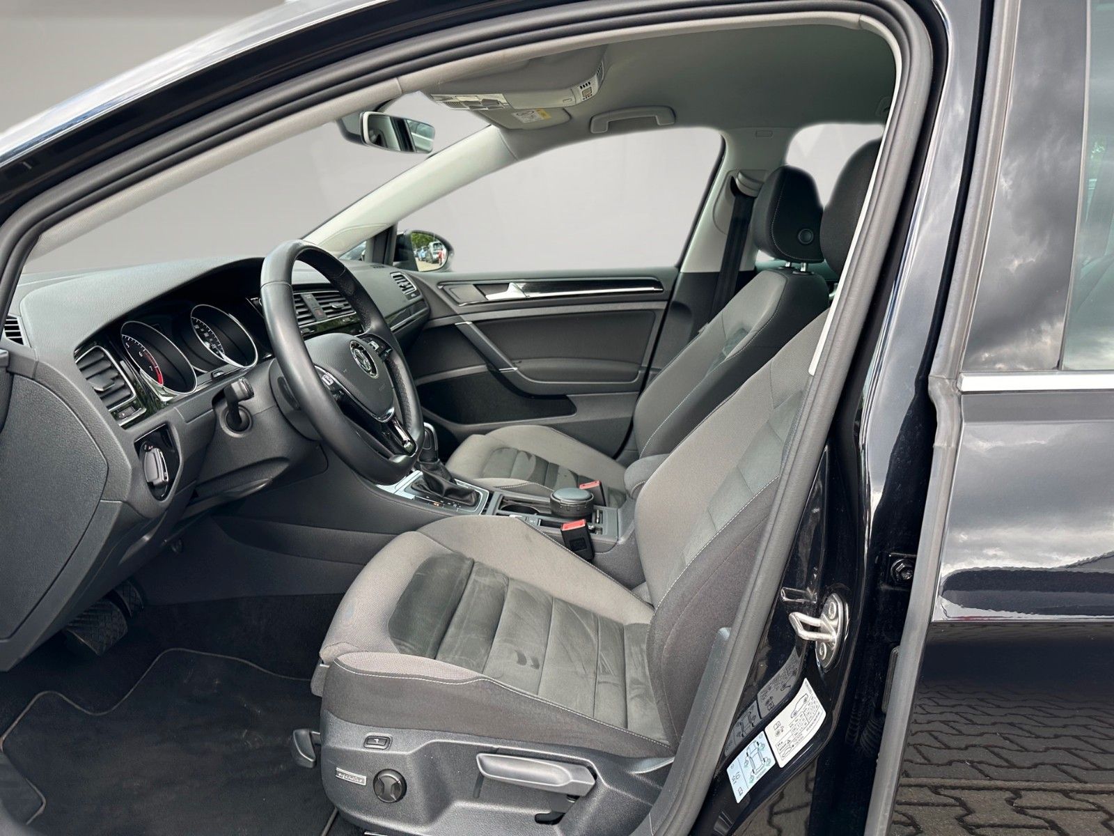 VW Golf VII Variant Highline 1.5 TSI DSG NAVI LED