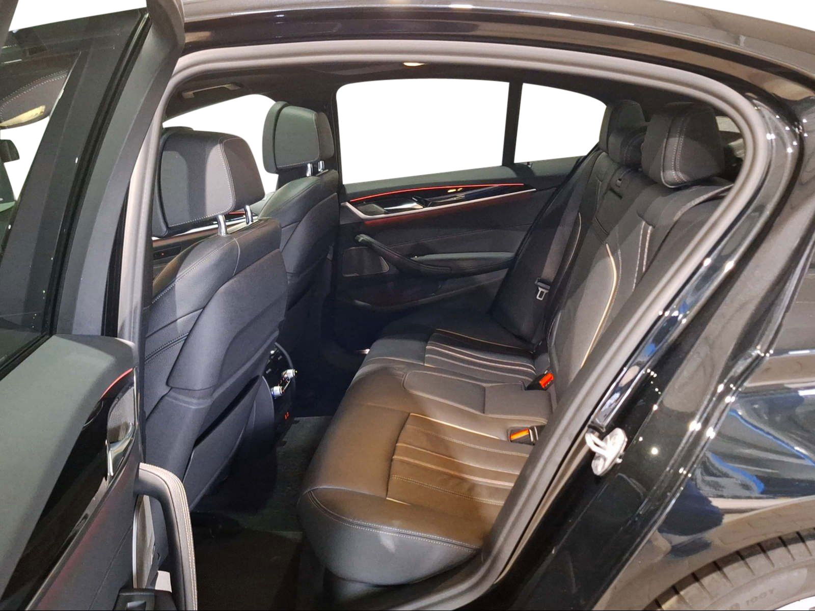 BMW M550i - 530 hk xDrive Steptronic 5-Series Sedan