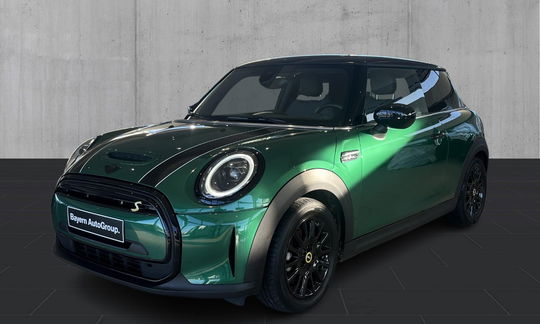 MINI Cooper SE  Essential 3d