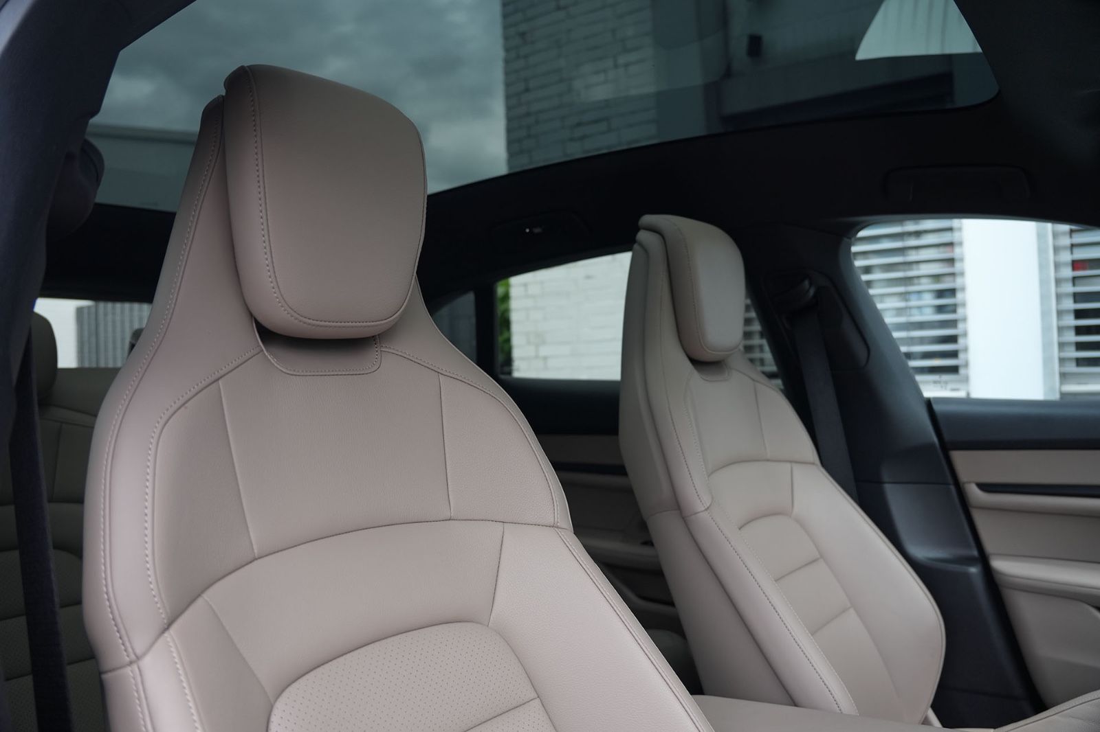 Porsche Taycan 4 CROSS TURISMO LEDER BEIGE-ACC-LUFT-PANO