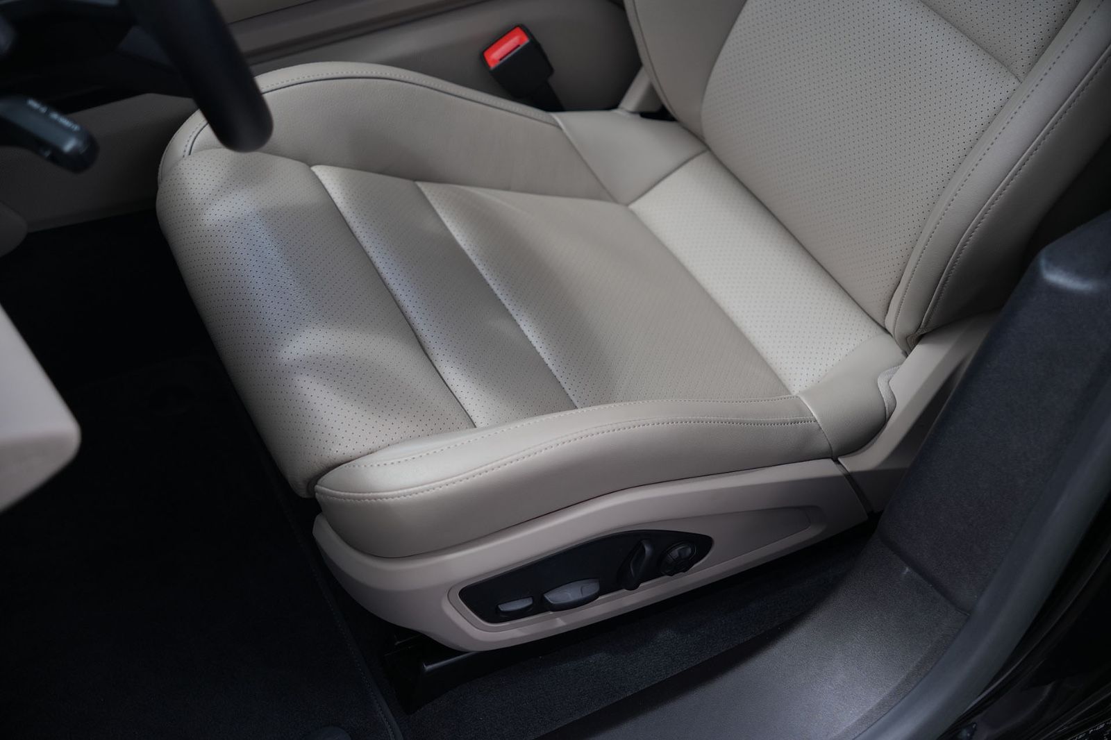 Porsche Taycan 4 CROSS TURISMO LEDER BEIGE-ACC-LUFT-PANO