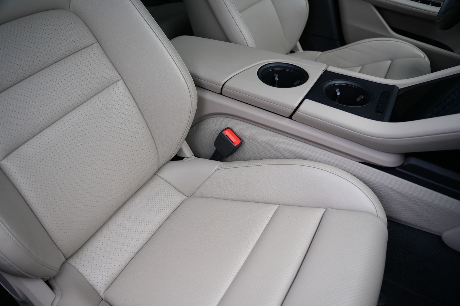 Porsche Taycan 4 CROSS TURISMO LEDER BEIGE-ACC-LUFT-PANO