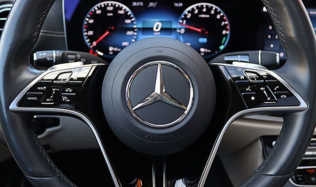 Mercedes E300 e T AMG DISTRONIC+PANO+KAM360+WIDESCREEN
