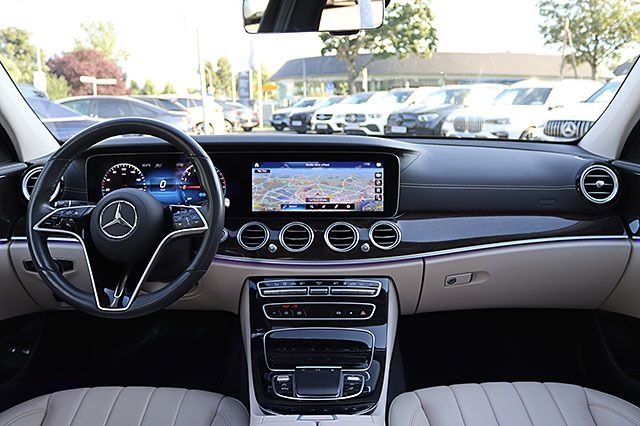 Mercedes E300 e T AMG DISTRONIC+PANO+KAM360+WIDESCREEN