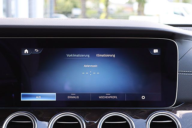 Mercedes E300 e T AMG DISTRONIC+PANO+KAM360+WIDESCREEN