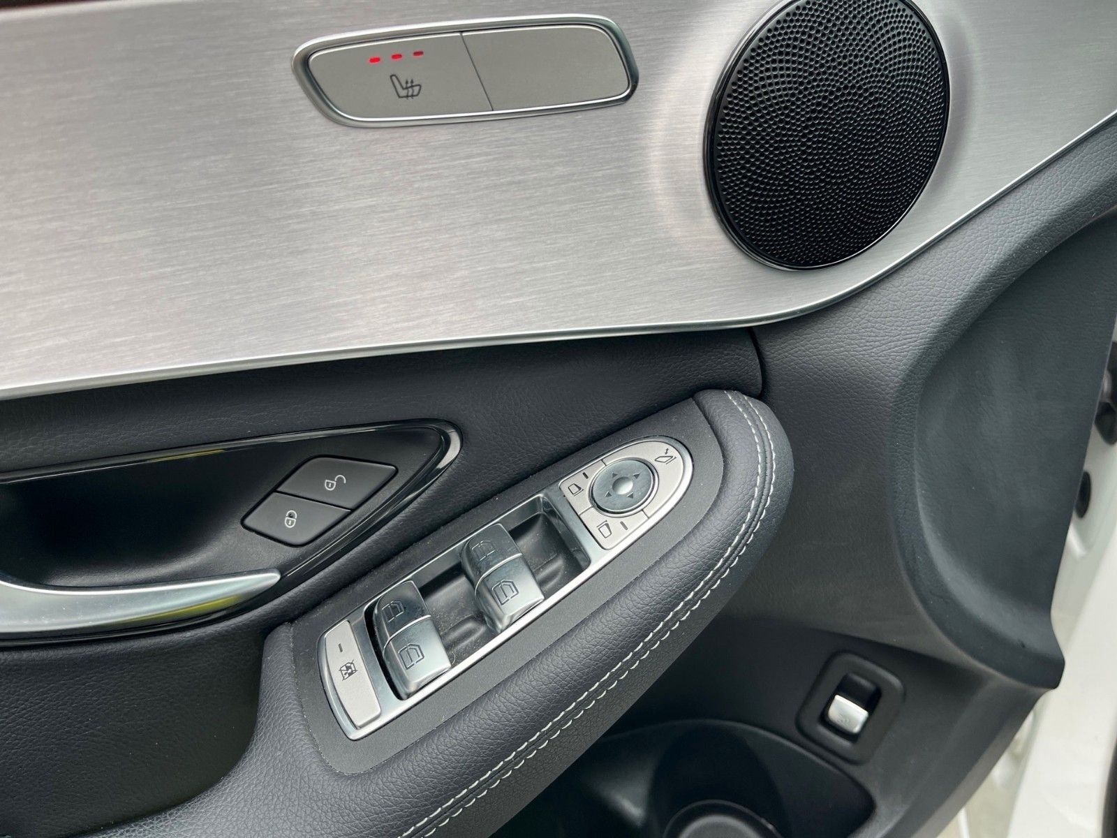 Mercedes C300 Kombi Diesel Plug-In AMG-Line LED AHZV Cam