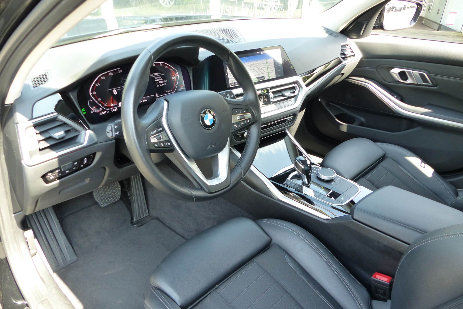 BMW 320i touring sport line Aut. Navi Kamera Teilled