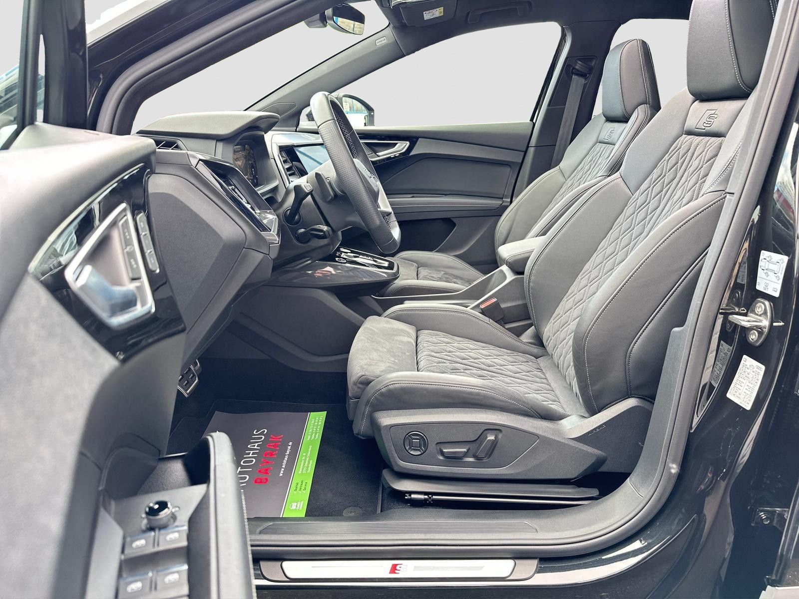 Audi Q4  e-tron 50 quattro*S-LINE* MATRIX/ACC/PANO/HUD