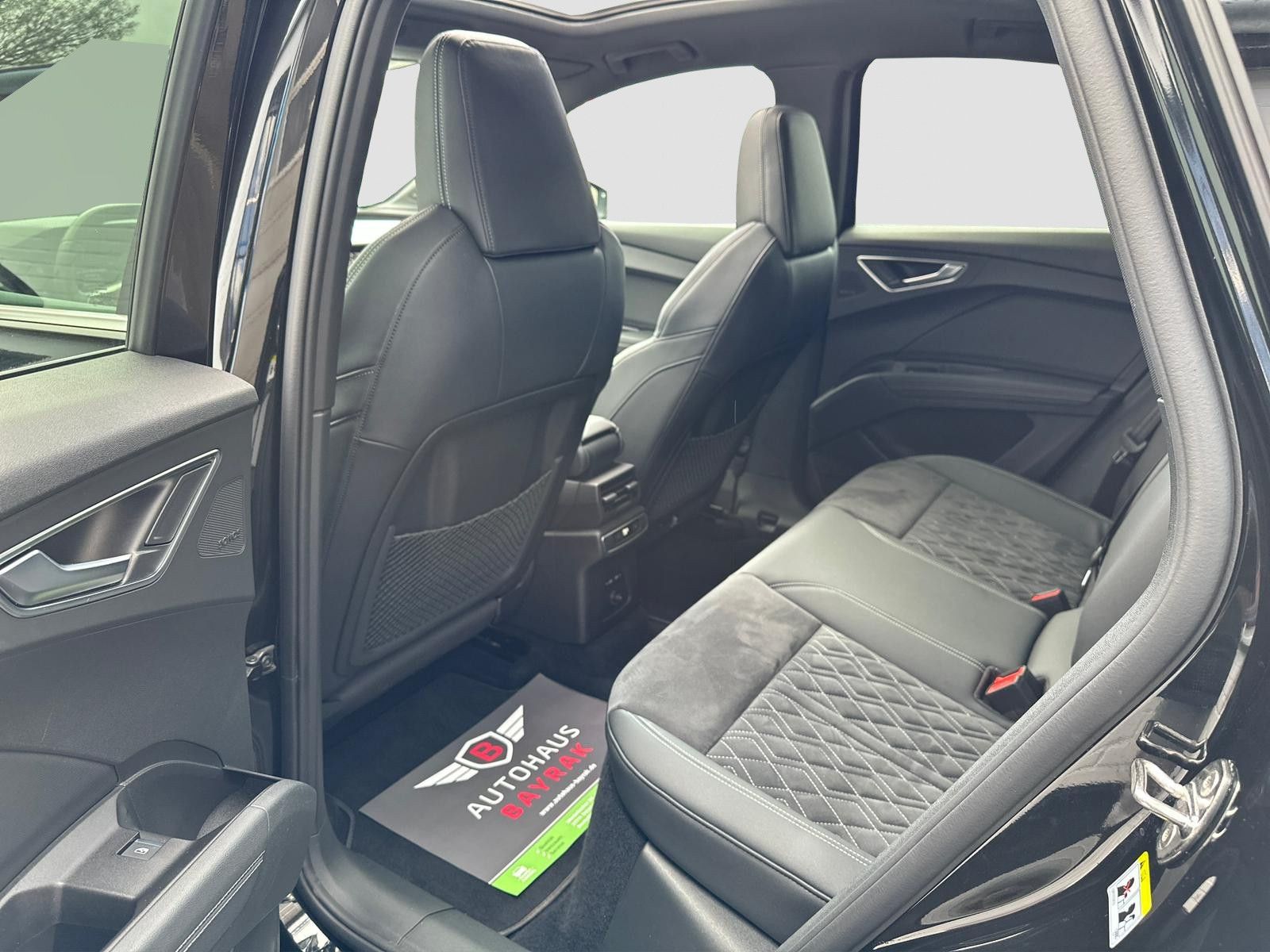 Audi Q4  e-tron 50 quattro*S-LINE* MATRIX/ACC/PANO/HUD