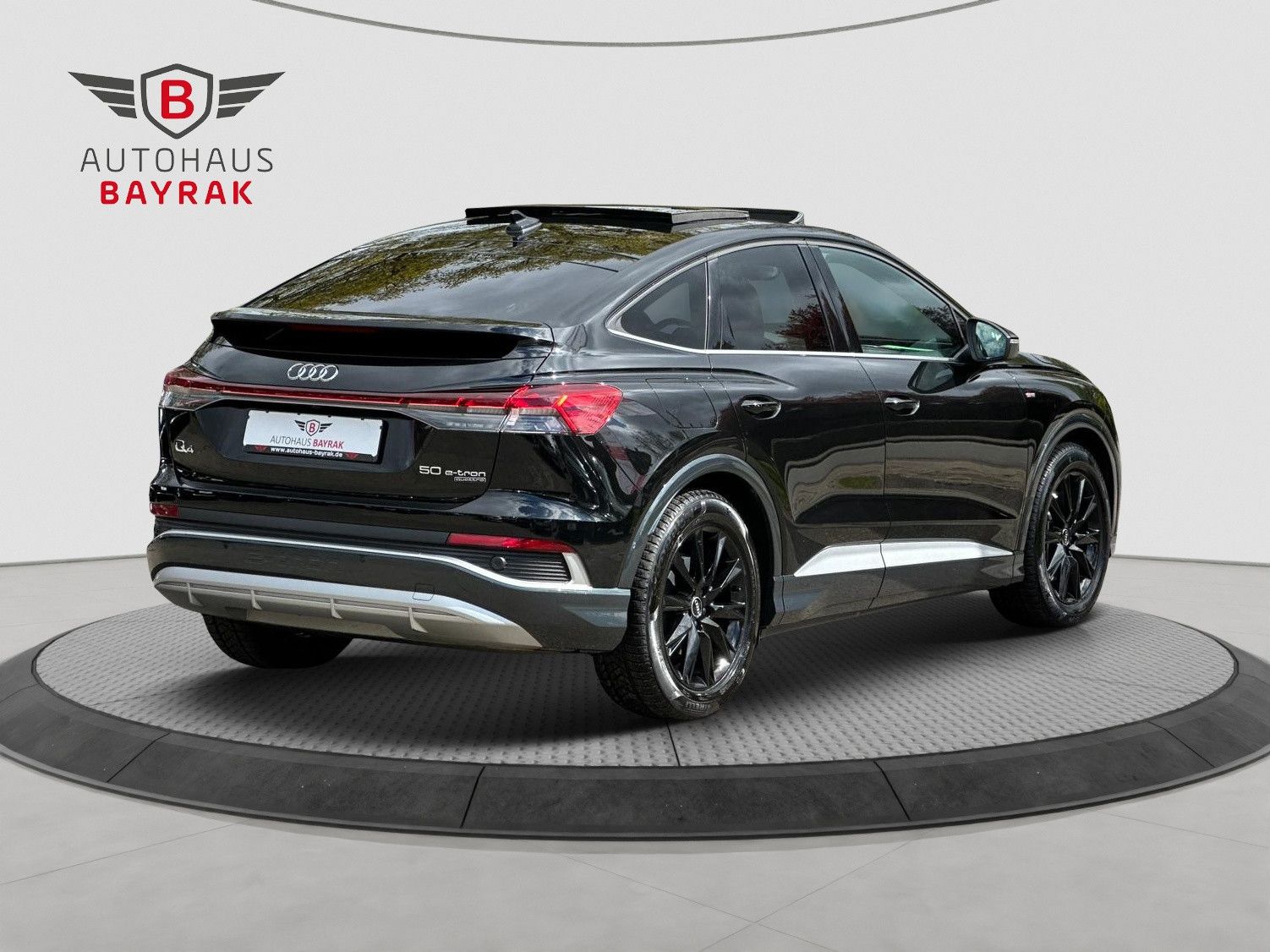 Audi Q4  e-tron 50 quattro*S-LINE* MATRIX/ACC/PANO/HUD