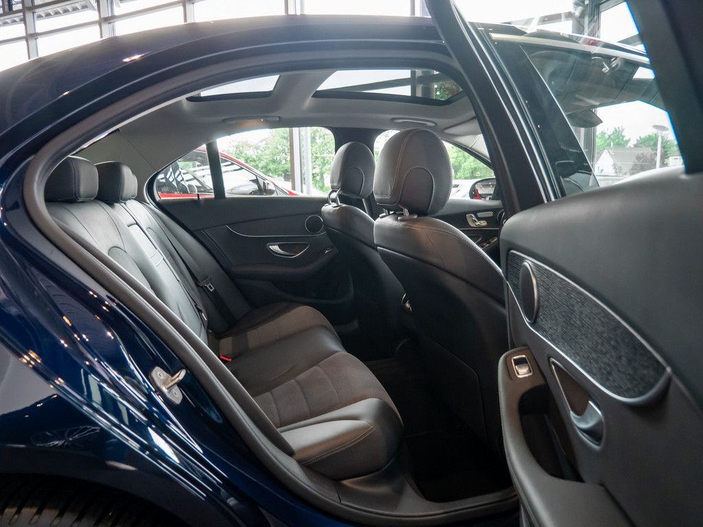 Mercedes C300 e 4M Avantgarde LED Pano Navi SHD Kamera D