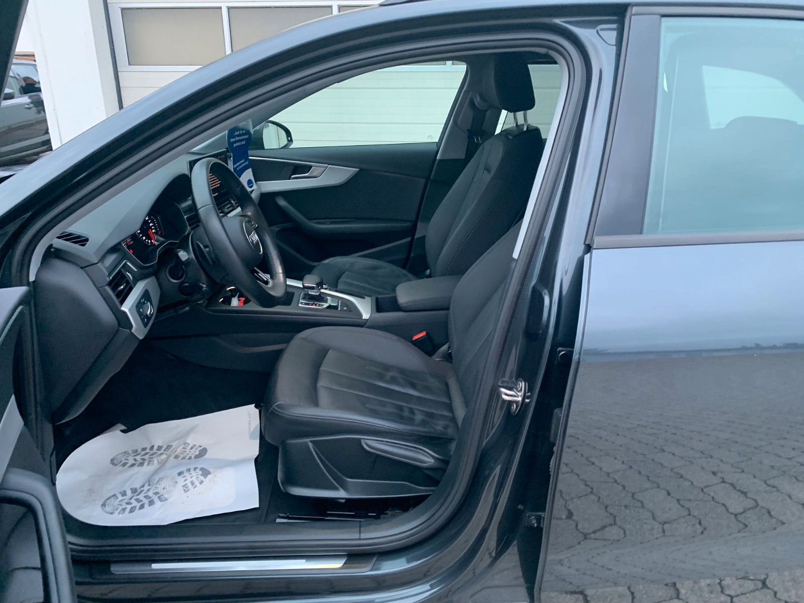 Audi A4 Avant 40TFSI*Vollleder*LED*SHZ*1Hand*Matrix