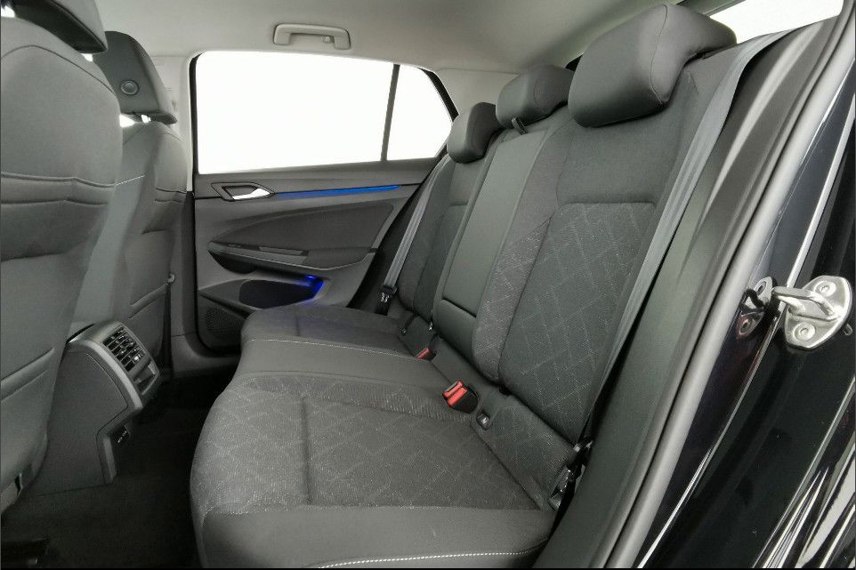 VW Golf 1.5 TSI 131PS Life ACC/APP/LED/NAVI/RFK/SHZ