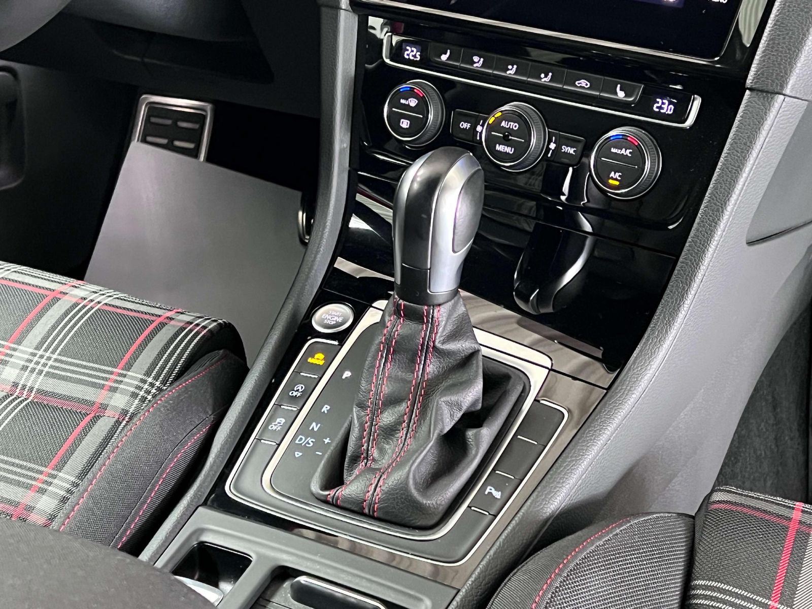 VW Golf GTI GTI Performance BMT*Kamera*ACC*Spurhalt