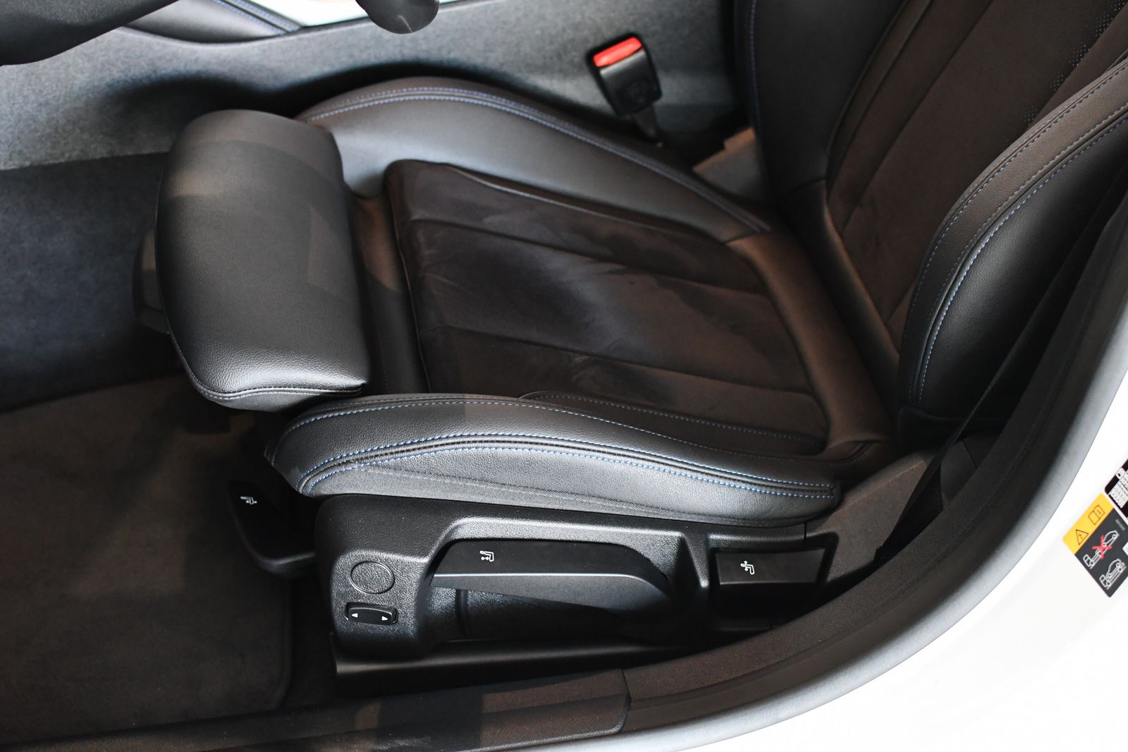 BMW i4 35 eDrive M Sport HUD ACC PDC Kamera SHZ