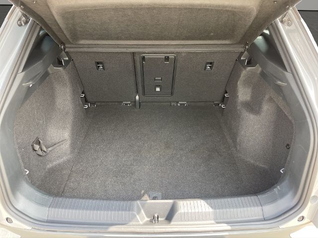 VW ID.4 Pro Performance IQ-LIGHT 21 ZOLL NAVI PDC 1