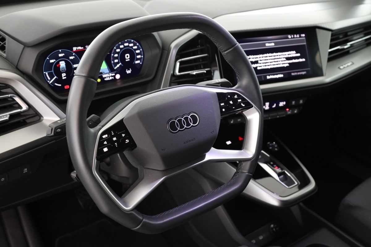 Audi 100 I LED