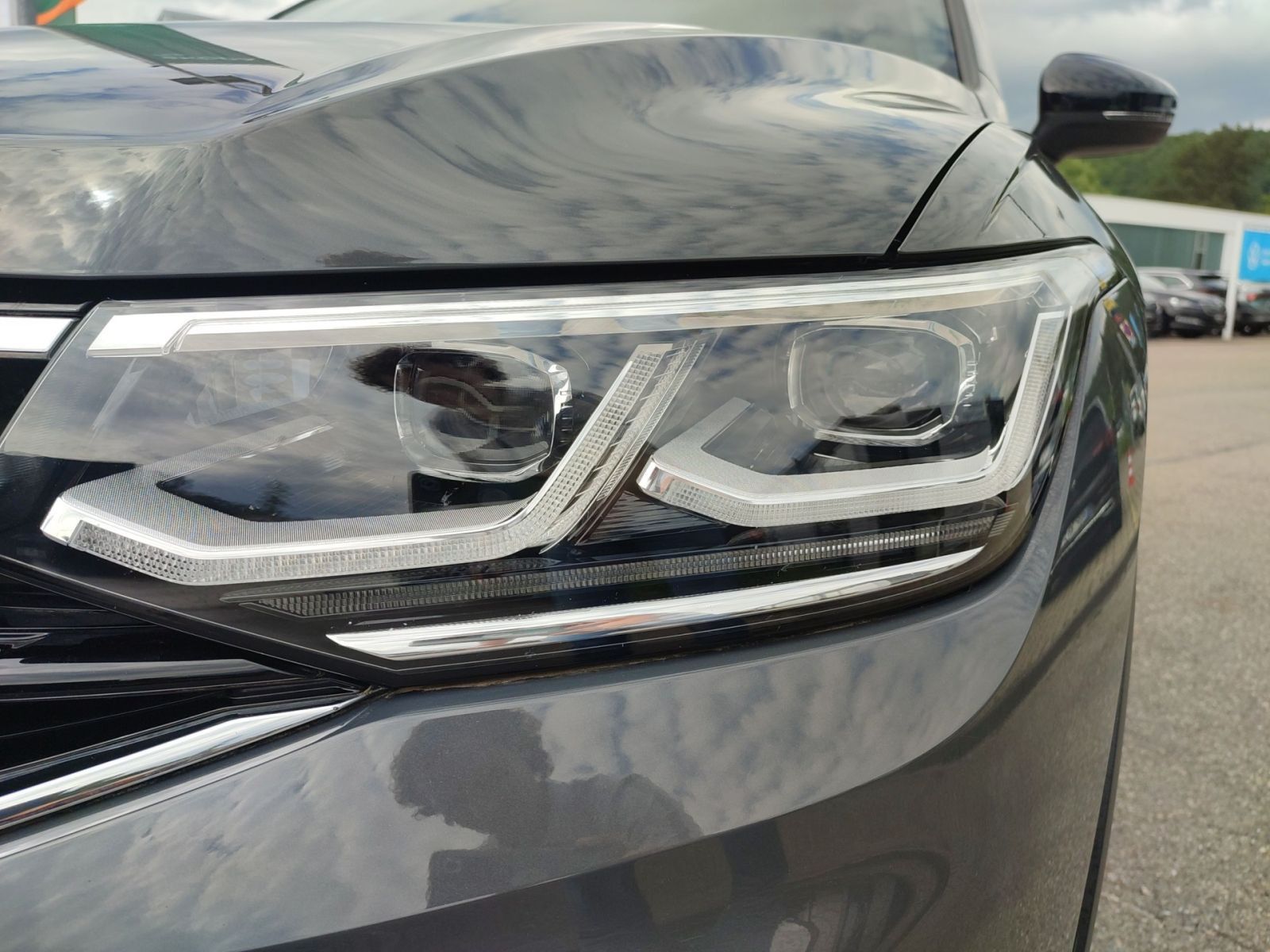 VW Tiguan 1.4 eHybrid DSG R-Line*AHK*IQ.LIGHT*