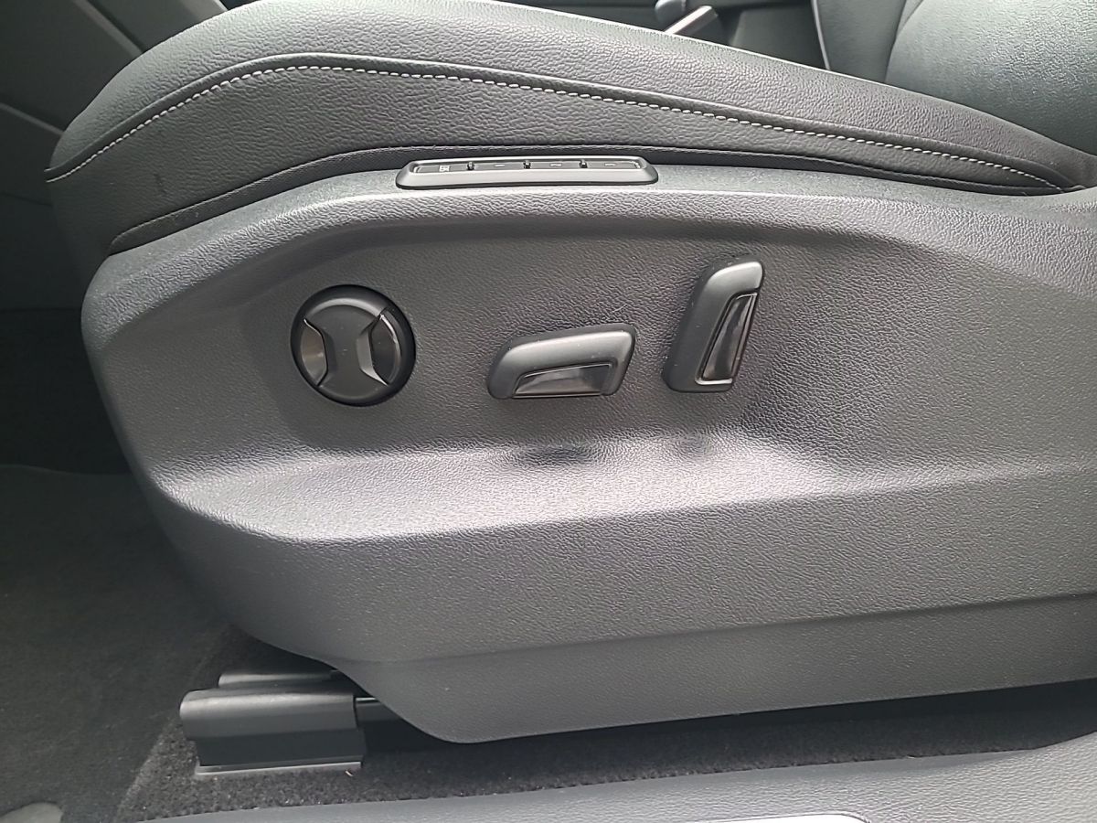 VW Tiguan 2.0 TSI R-Line 4Motion HeadUp Panodach