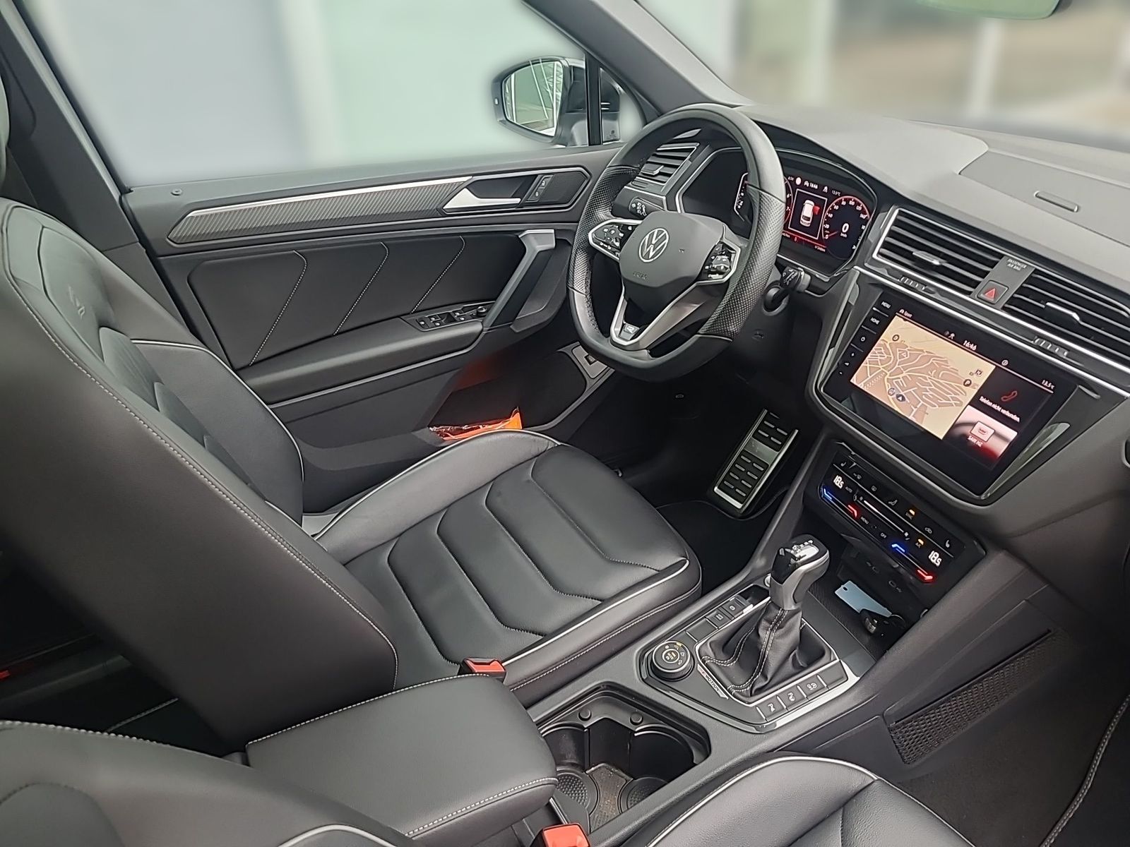VW Tiguan 2.0 TSI R-Line 4Motion HeadUp Panodach