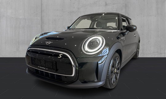 MINI Cooper SE Classic Trim 3d