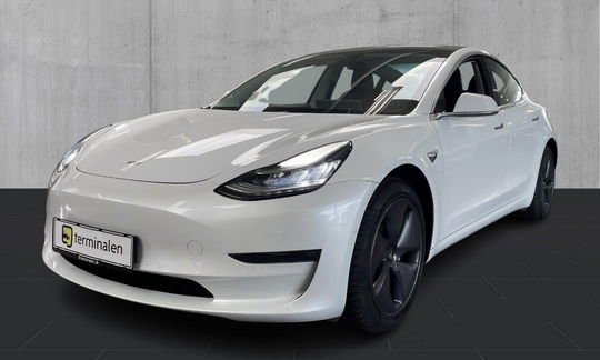 Tesla Model 3 Long Range AWD 4d
