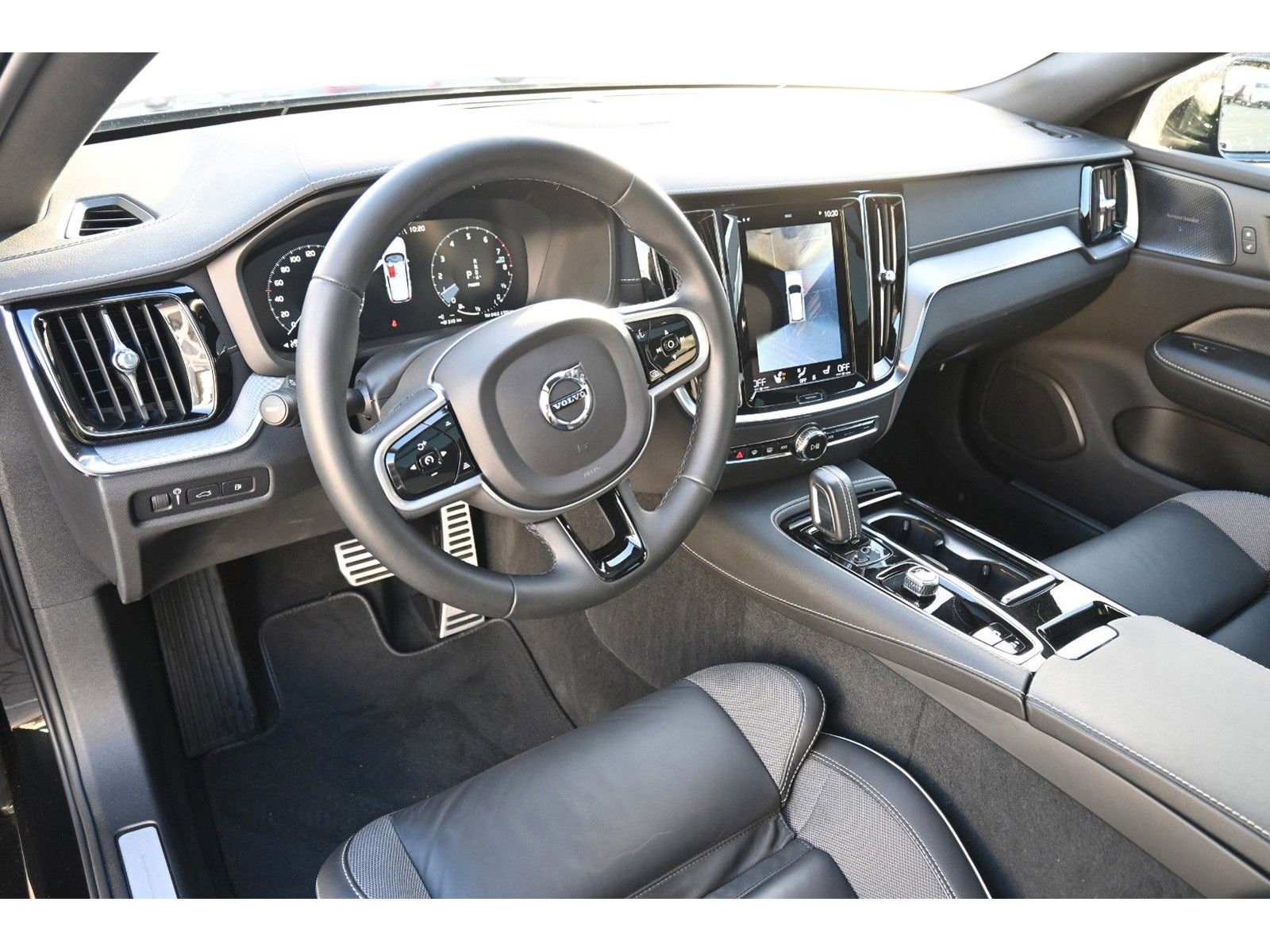 Volvo V60 Kombi R-Design Recharge Plug-In Hybrid AWD