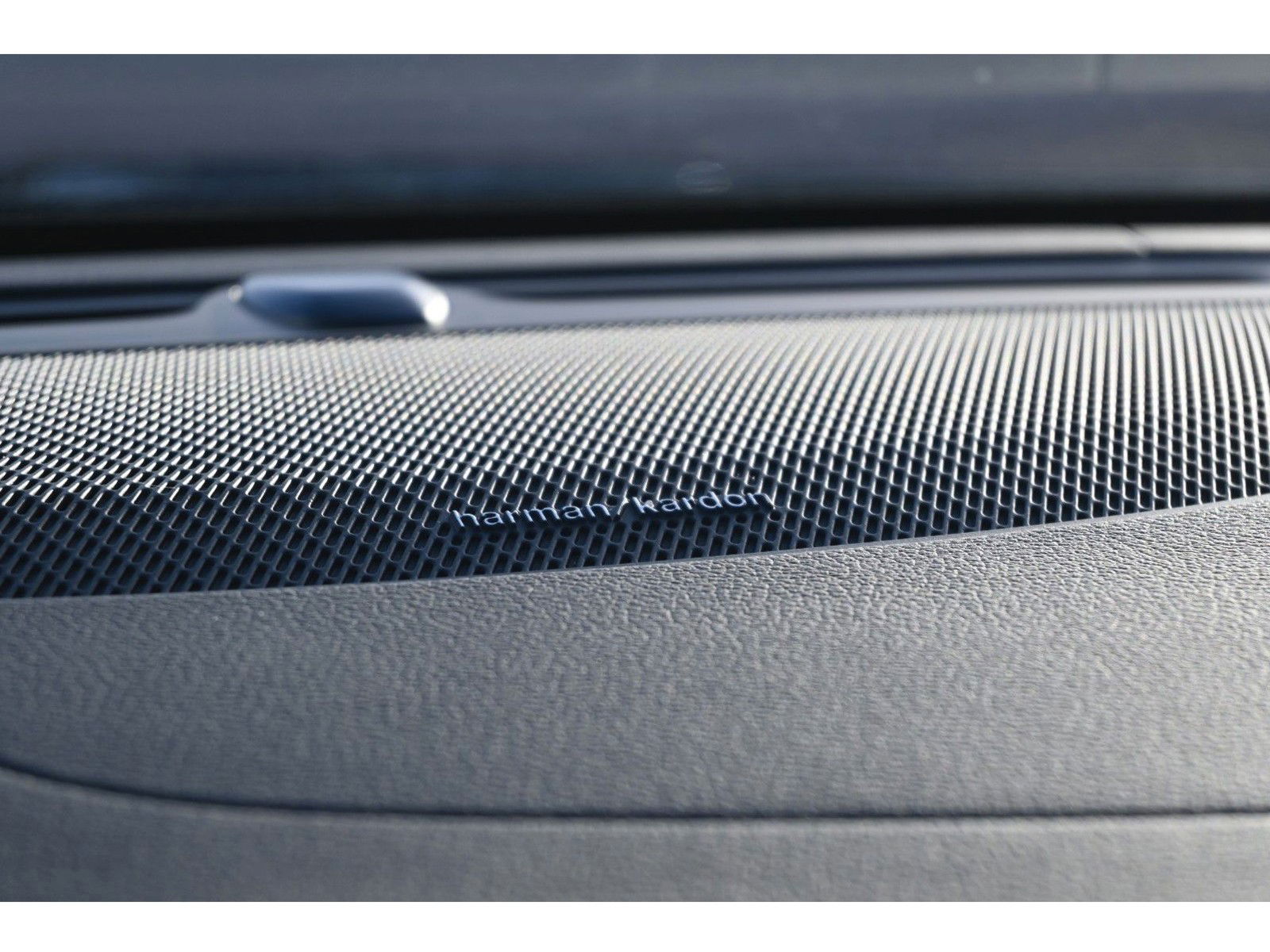 Volvo V60 Kombi R-Design Recharge Plug-In Hybrid AWD