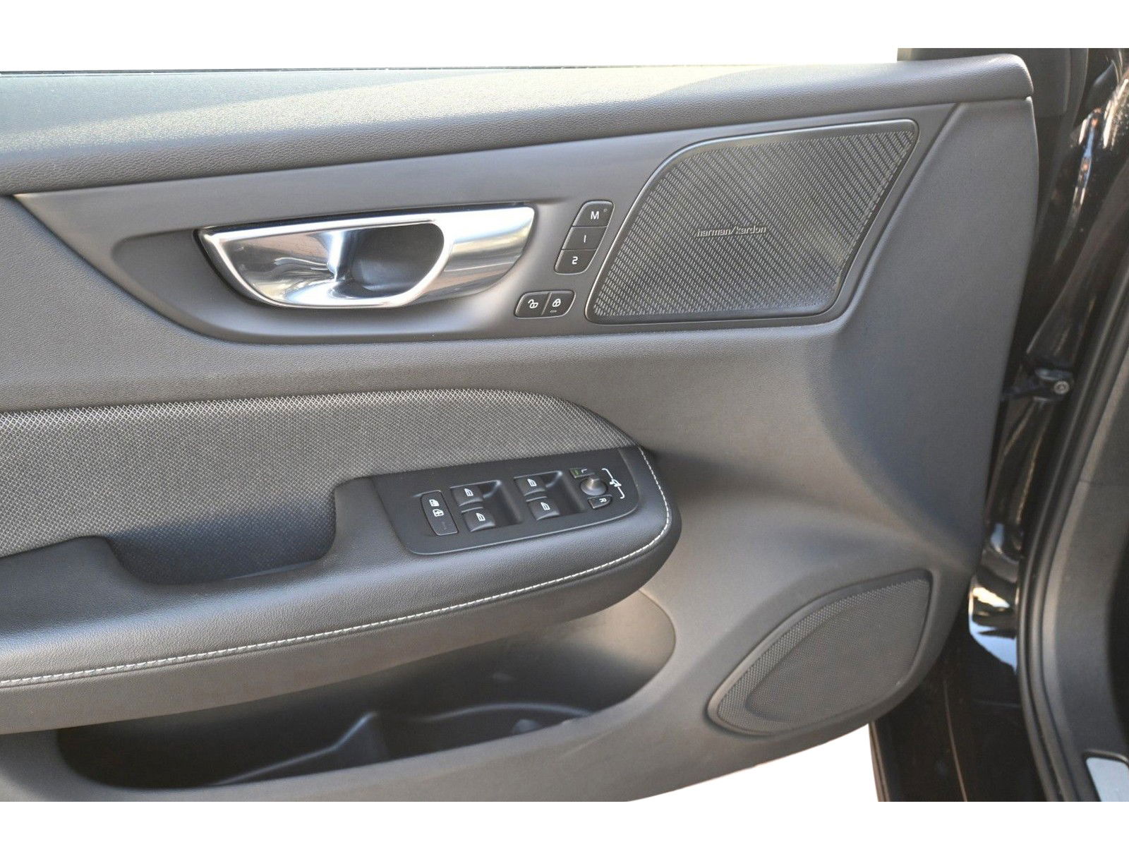 Volvo V60 Kombi R-Design Recharge Plug-In Hybrid AWD