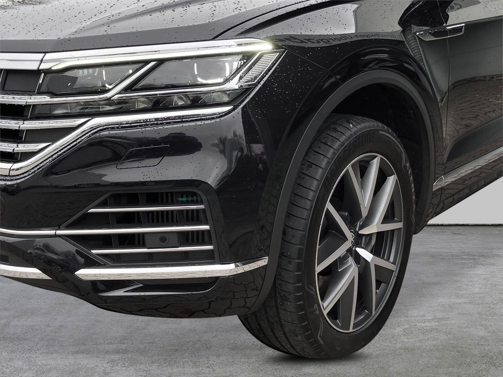 VW Touareg III 3.0 V6 TSI - 381 hk eHybrid 4MOTION Tiptronic