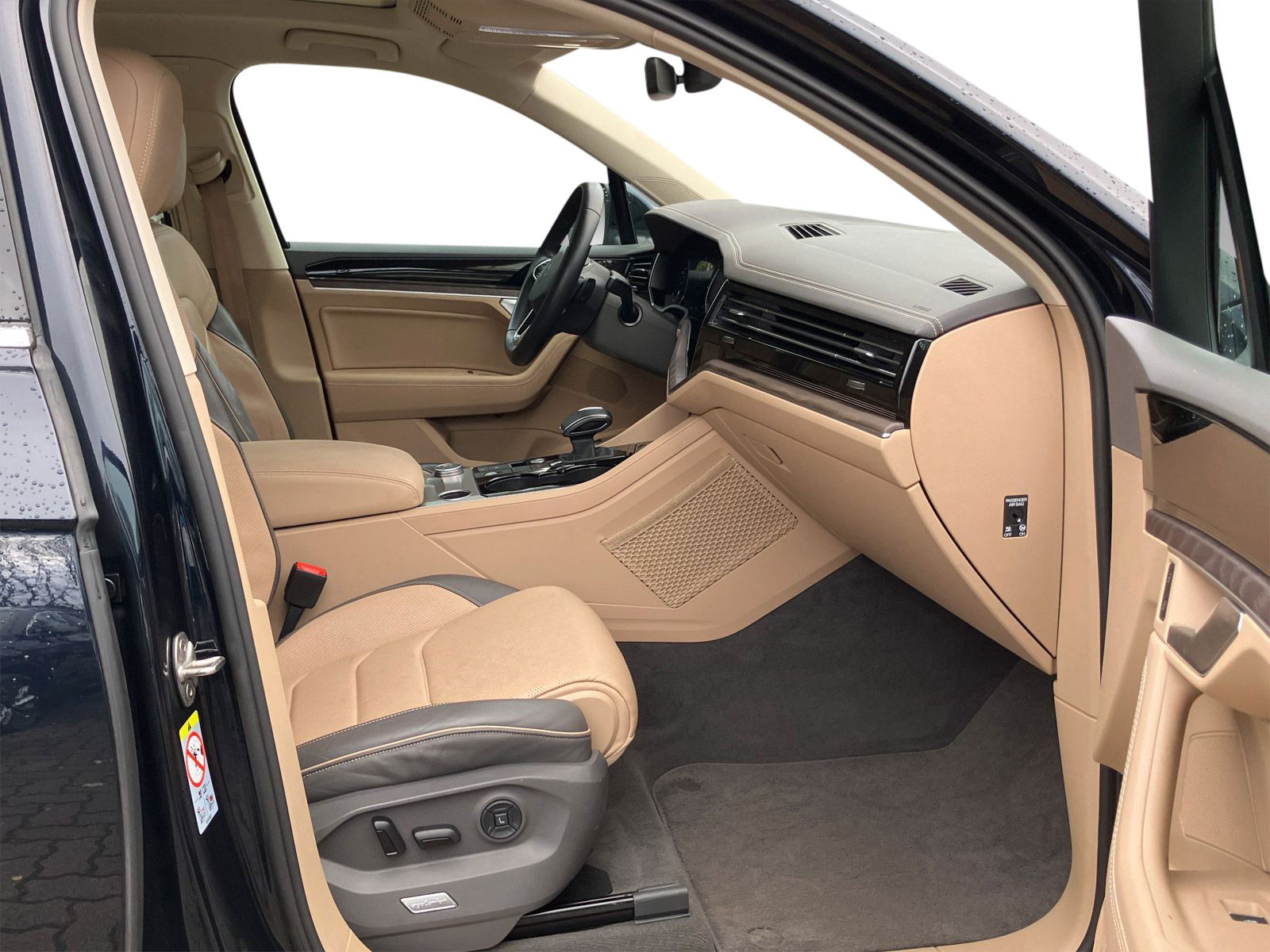 VW Touareg III 3.0 V6 TSI - 381 hk eHybrid 4MOTION Tiptronic