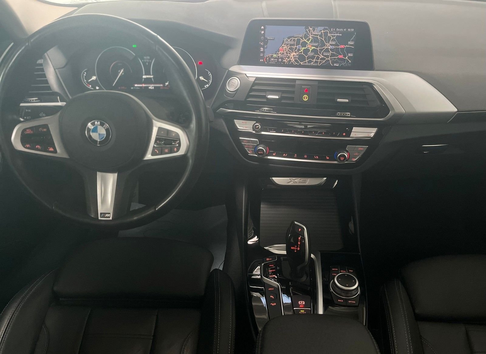 BMW X3 Aut. xDrive 30e Panorama Kamera HeadUp Sport
