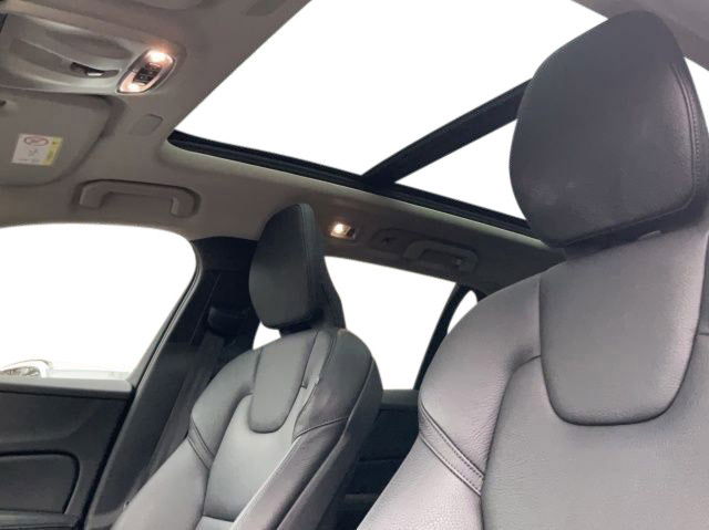 Volvo V60 Cross Country 2.0 B4