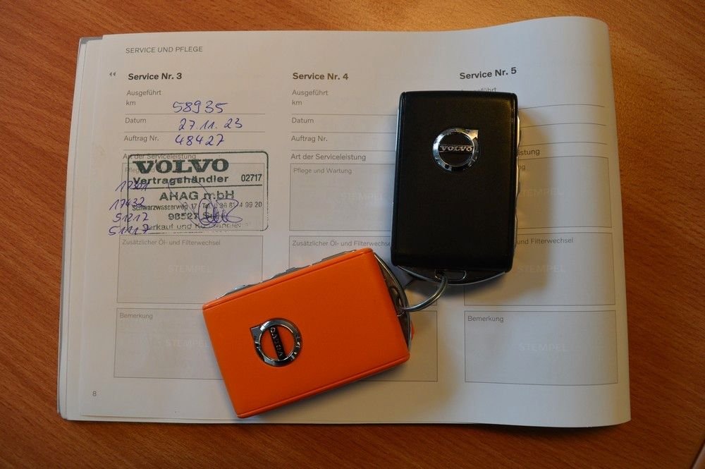 Volvo XC60 B4 Momentum Pro Geartronic *4 Pakete+360*