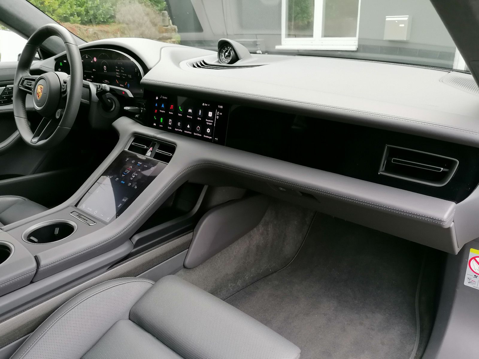 Porsche Taycan Turbo S Cross Turismo Voll NP:236000