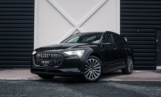 Audi e-tron 55 S-line quattro 5d