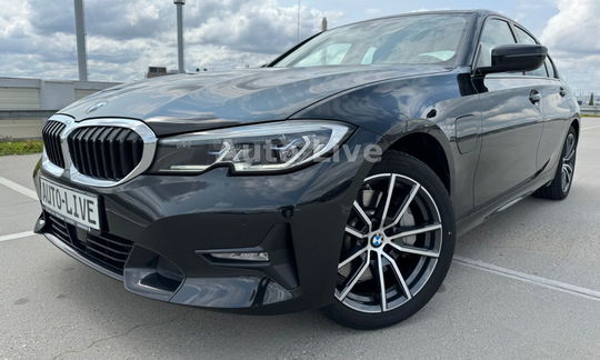 BMW 330e xDrive*SAG*SPORT-LINE*LASER*VIRTUAL*HEAD-UP