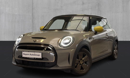 MINI Cooper SE Essential 3d
